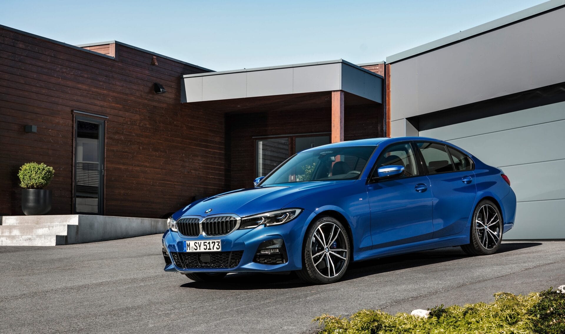 BMW 3 Series Sedan: Models, technical Data, Hybrid & Prices